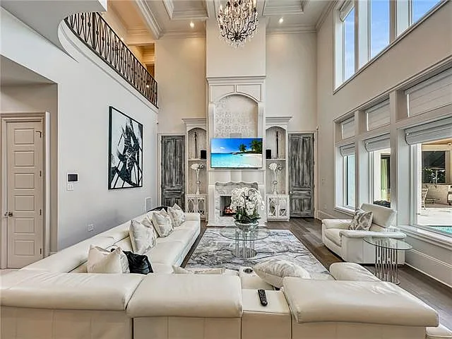 12 Royal Palm Blvd — Photo 29