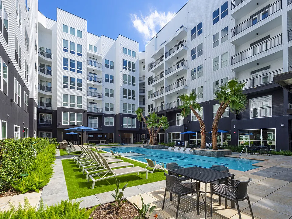 611 Shepherd apartments community photo