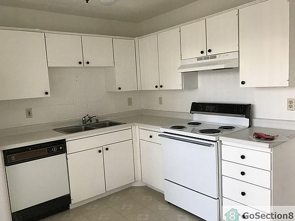 2nd image of 9500 Montrose Ct