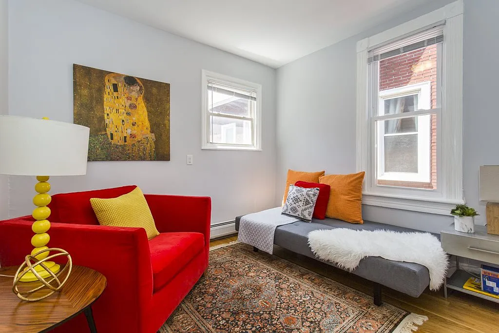 3 bed, 1275 sqft, $3,200 — Photo 3