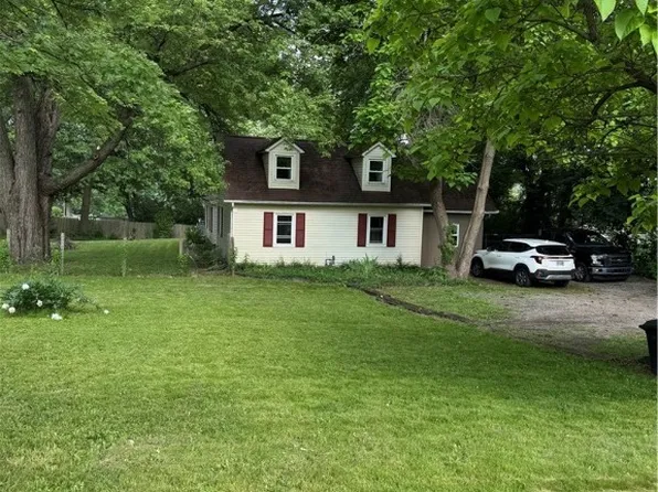 6280 Wall St, Ravenna, OH 44266