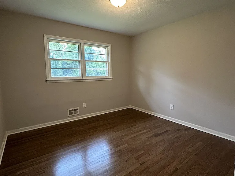 720 Jewel Pl SW — Photo 15