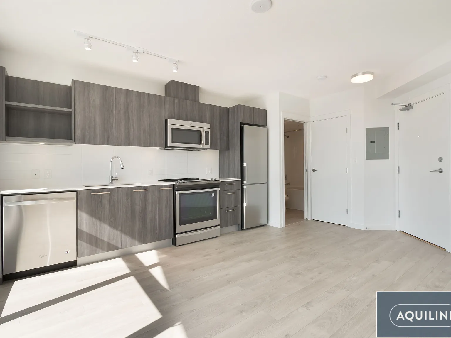 Aquilini Centre South - 704 — Photo 1