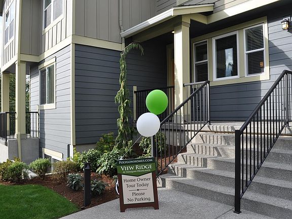 2nd image of 2544 Mulberry Walk NE