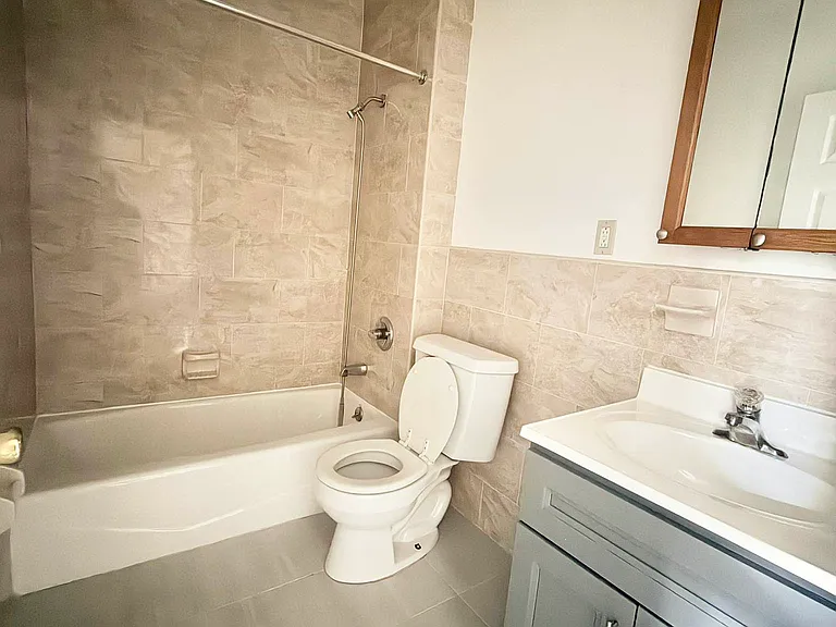 118-40 Metropolitan Ave #3C — Photo 12