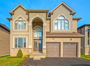 7 Riesling Ct, Hamilton, ON L8G 0B4