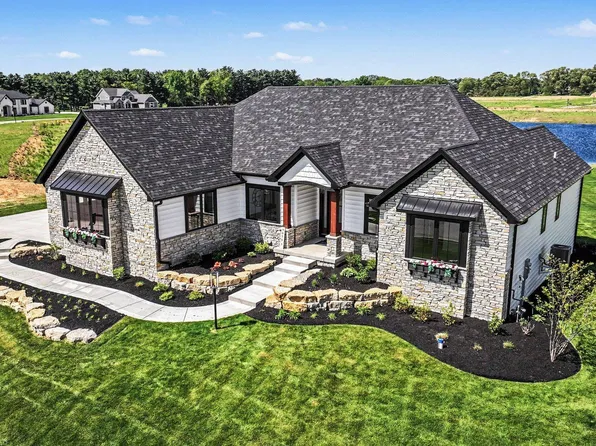 50595 Bantam Ridge Dr, Granger, IN 46530