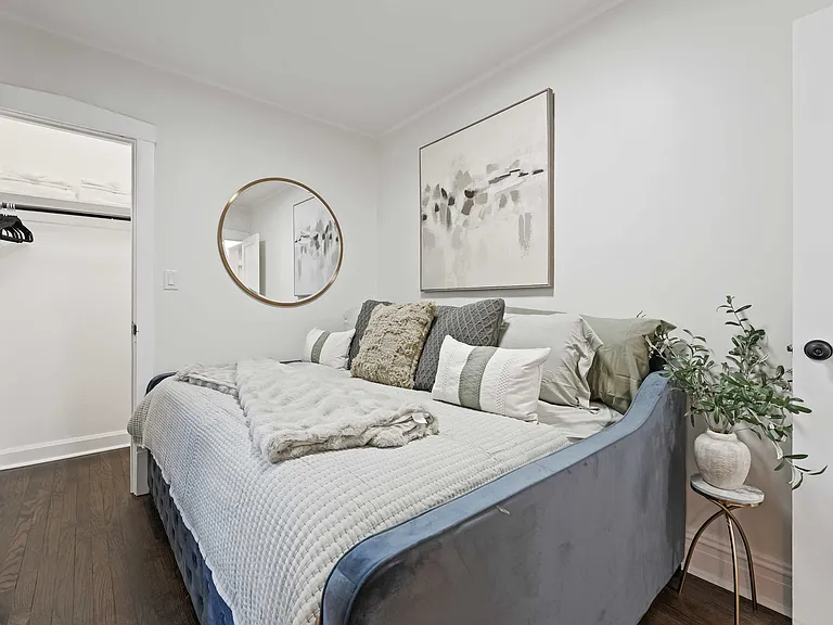 3307 Clinton Ave — Photo 3