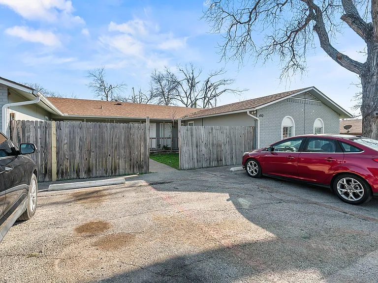 410 Old Thorndale Rd #D — Photo 2