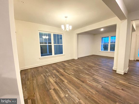 5th image of 446 Conor Dr