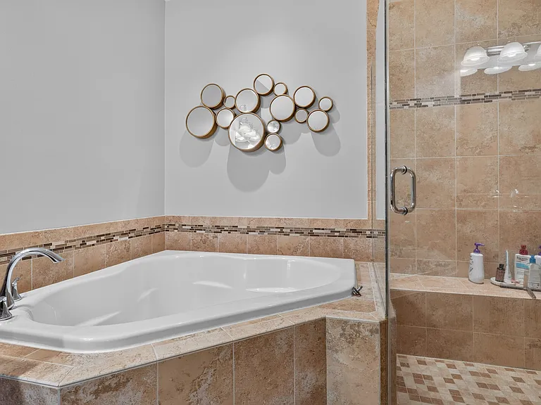 809 Fair Winds Way — Photo 17
