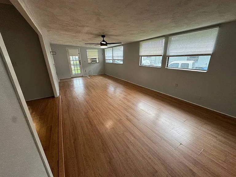 534 Oak Rdg E — Photo 8