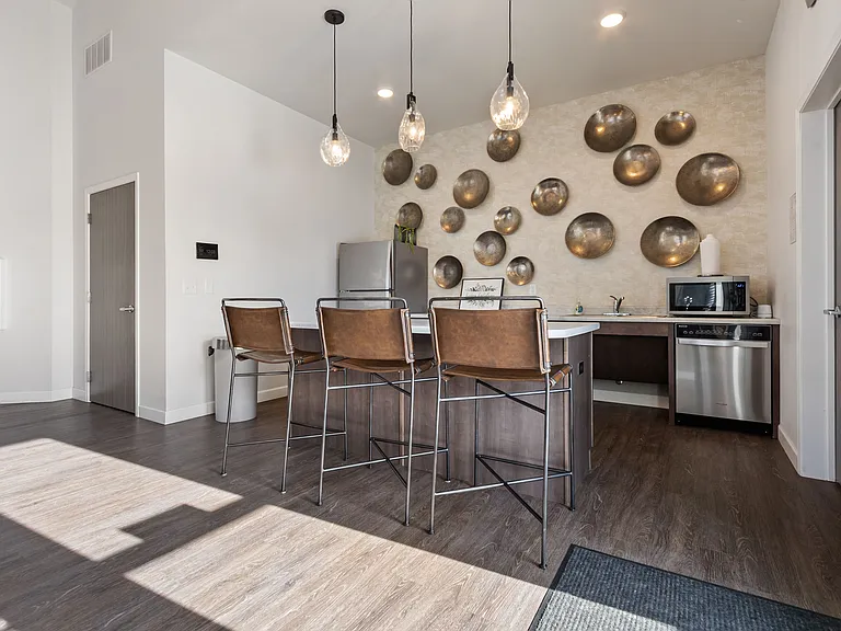 Sawyer Pointe — Photo 25