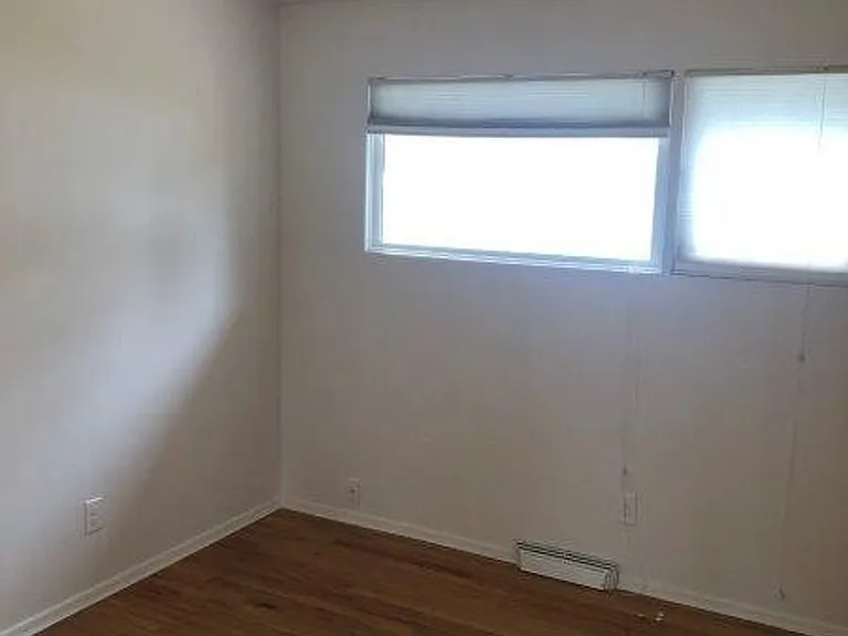 6330 N Elmhurst St — Photo 13