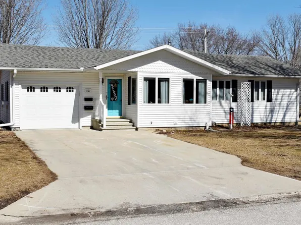 1121 Pine St, Osage, IA 50461