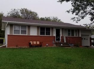 413 Pine St, Pleasant Dale, NE 68423