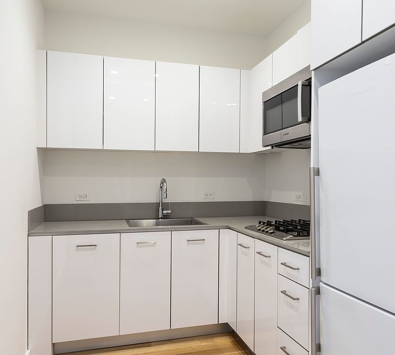 1st image of 2222 Jackson Ave #514