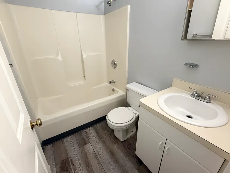55 Woodward Ave #2 — Photo 5