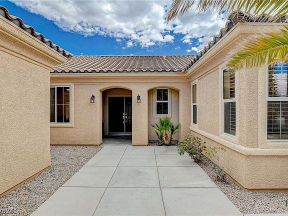 4th image of 1676 Sebring Hills Dr
