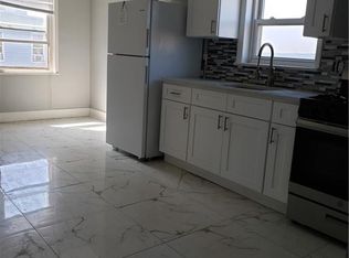 216 Elm St APT 4, Yonkers, NY 10701