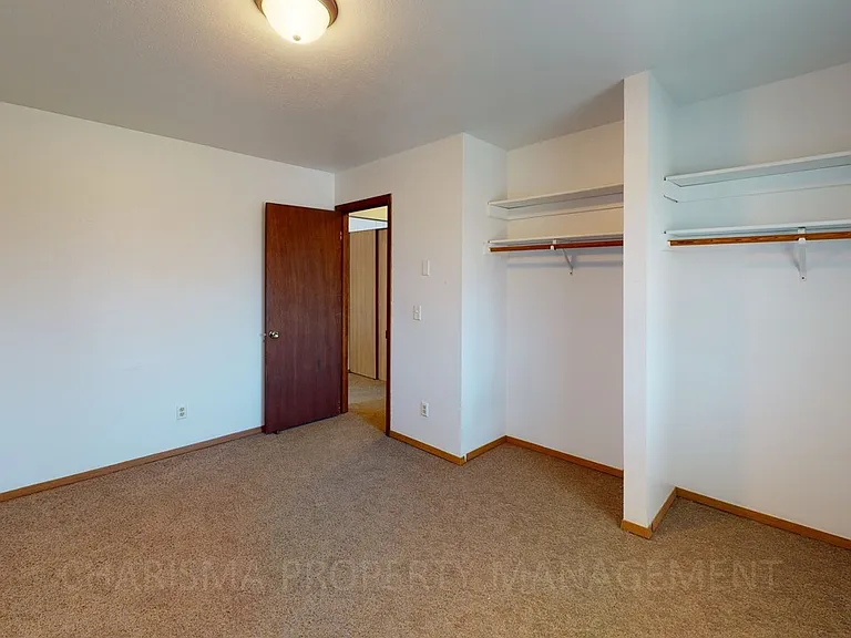 Wedgewood Apartments — Photo 7