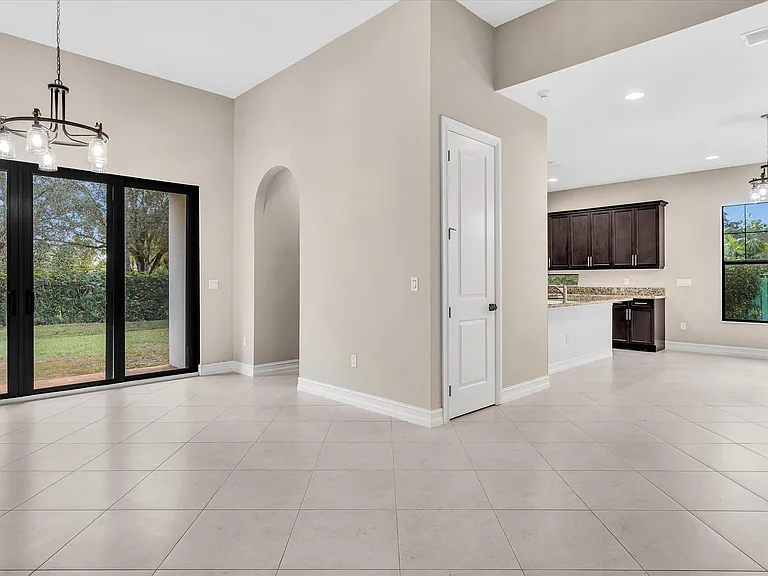 10630 SW 55th St — Photo 18
