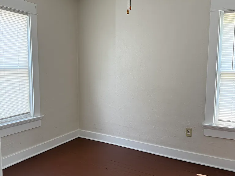 1128 Highland Ave — Photo 11