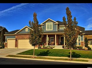 3294 W Copper Point Ct, South Jordan, UT 84095
