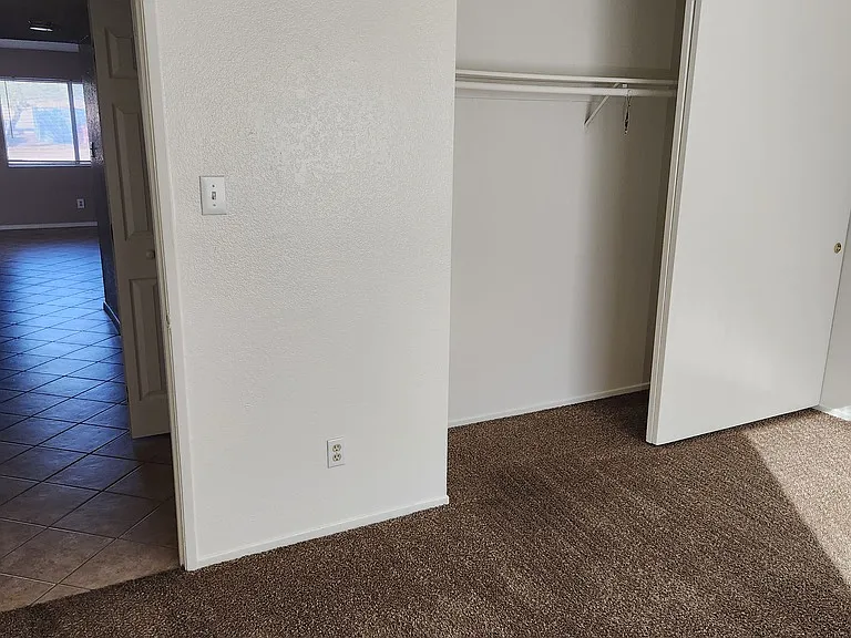 Desert Sun Apartments — Photo 49