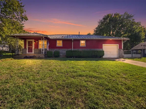 607 W Water St, Weatherford, TX 76086
