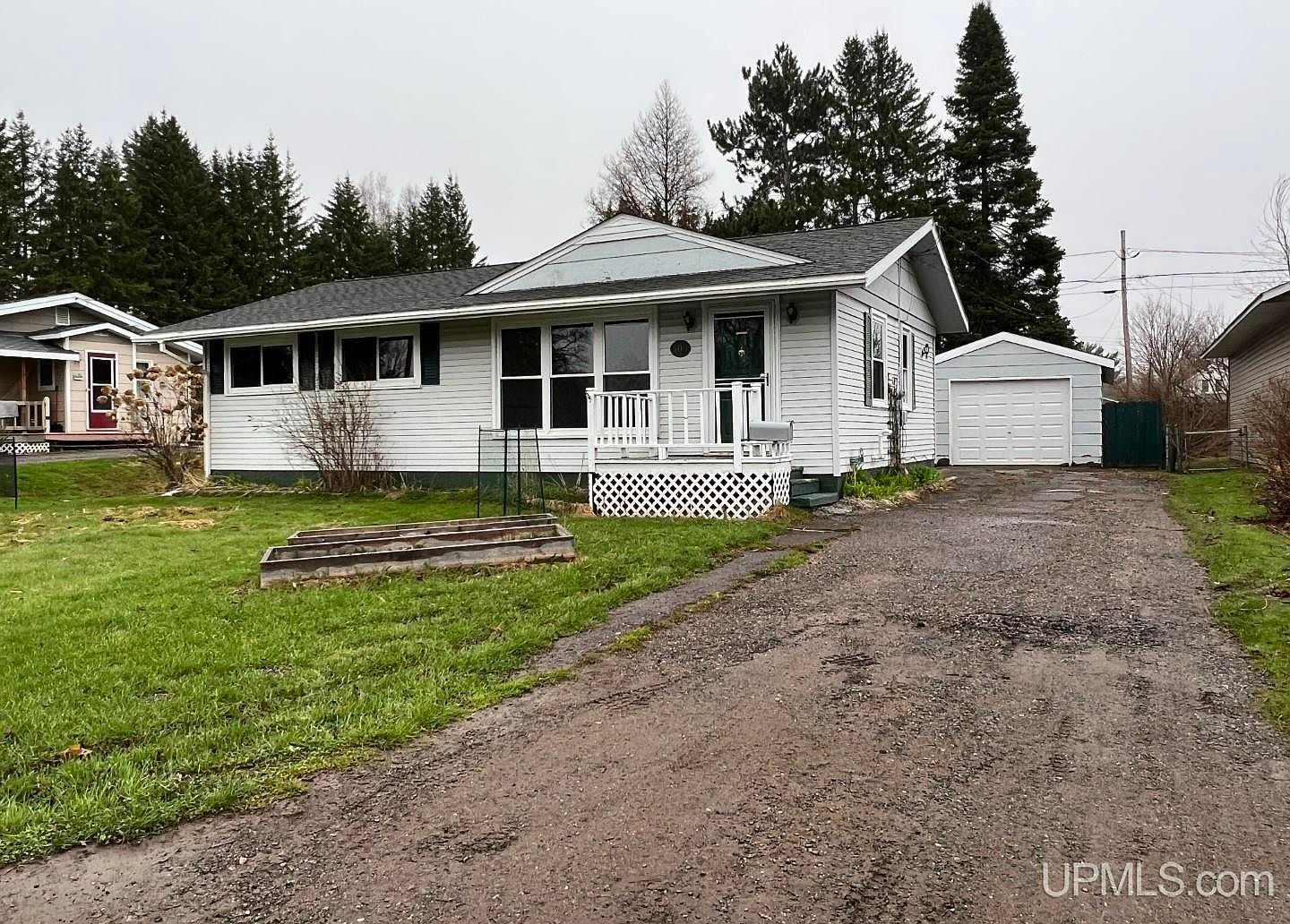 309 N Main St, Lanse, MI 49946 Zillow