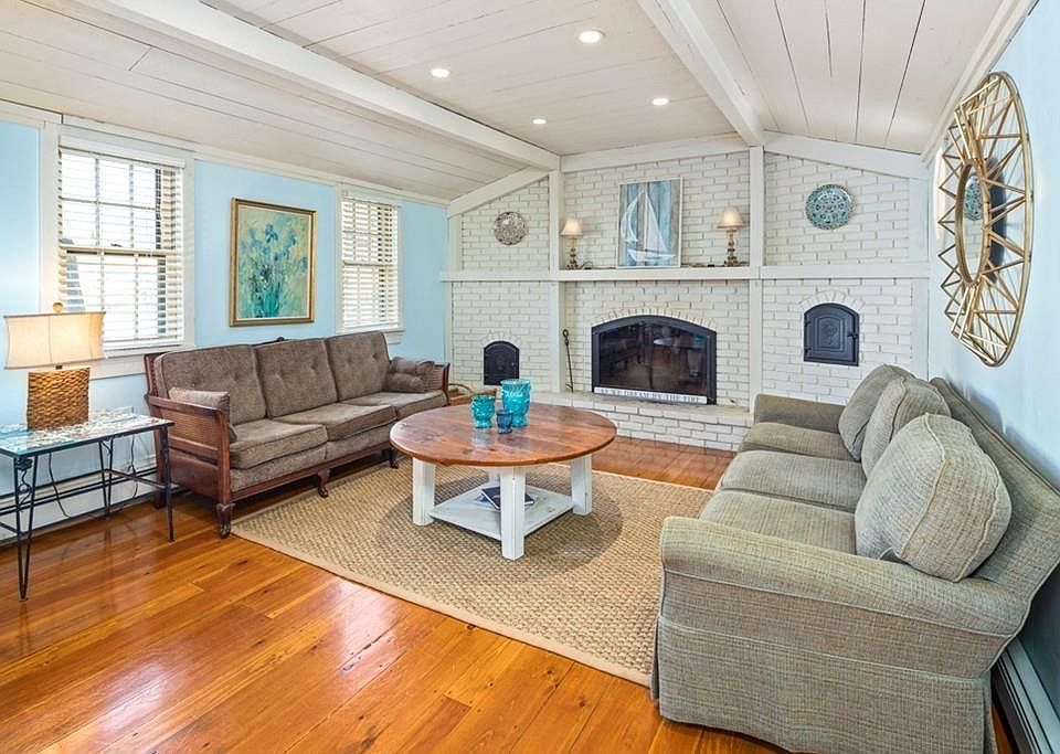 51 Hersey St, Hingham, MA 02043 Zillow