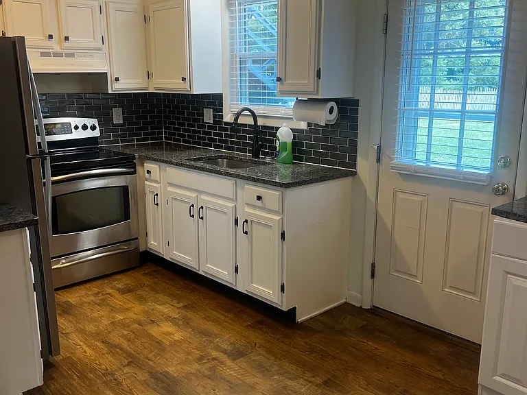 20514B Jefferson Blvd #B — Photo 6