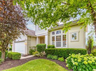 2292 Avalon Dr, Buffalo Grove, IL