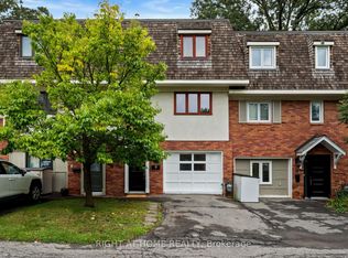 9 Marco Ln, Ottawa, ON K1S5A1