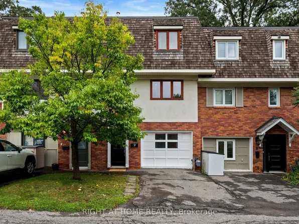 9 Marco Ln, Ottawa, ON K1S 5A1