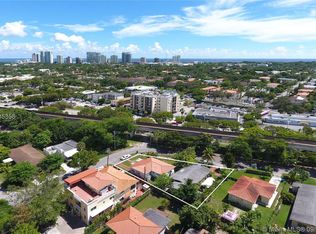 2920 SW 33rd Ct, Miami, FL 33133