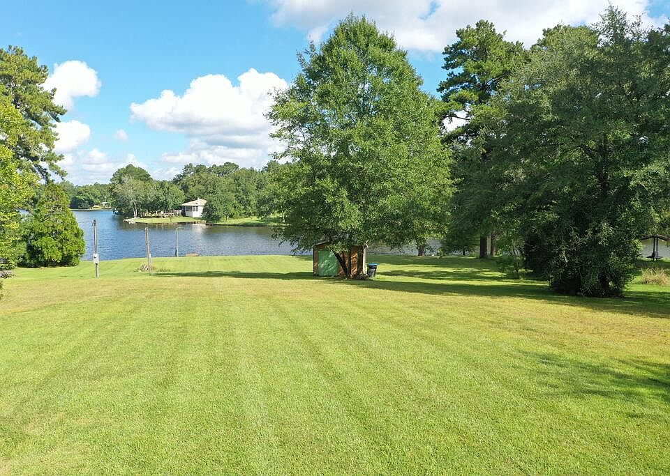 1st image of 67 Poplar Dr
