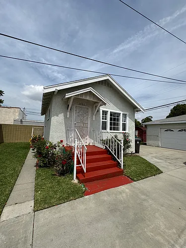 5886 Myrtle Ave Photo 1