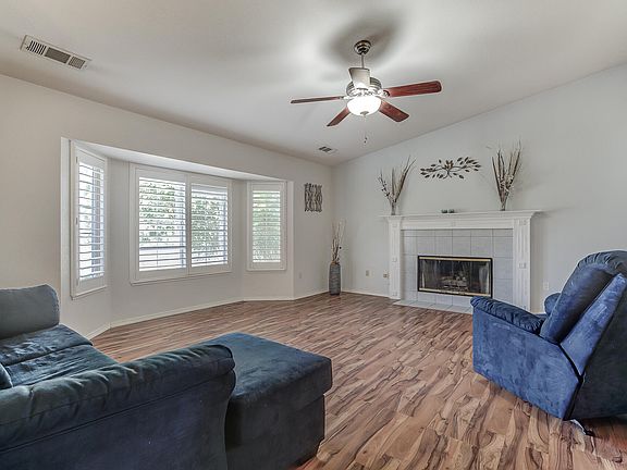 2nd image of 6679 Waterford Dr
