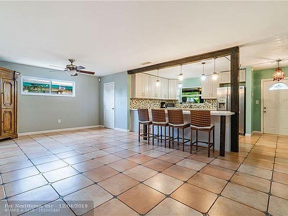 4th image of 3140 SW 20th St