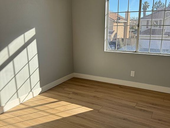 5th image of 1835 E Mesa Dr