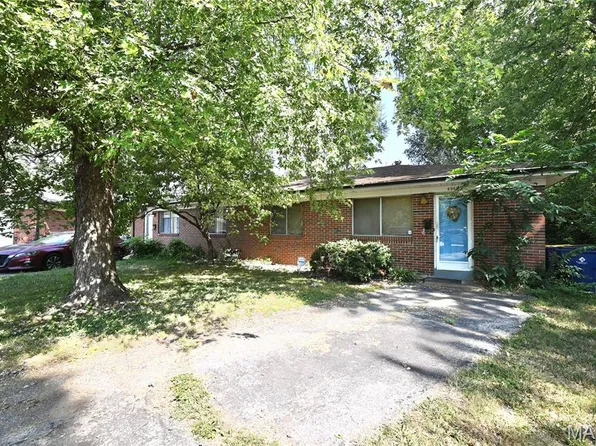 9983-9985 Fox Hall Ct, Saint Ann, MO 63074