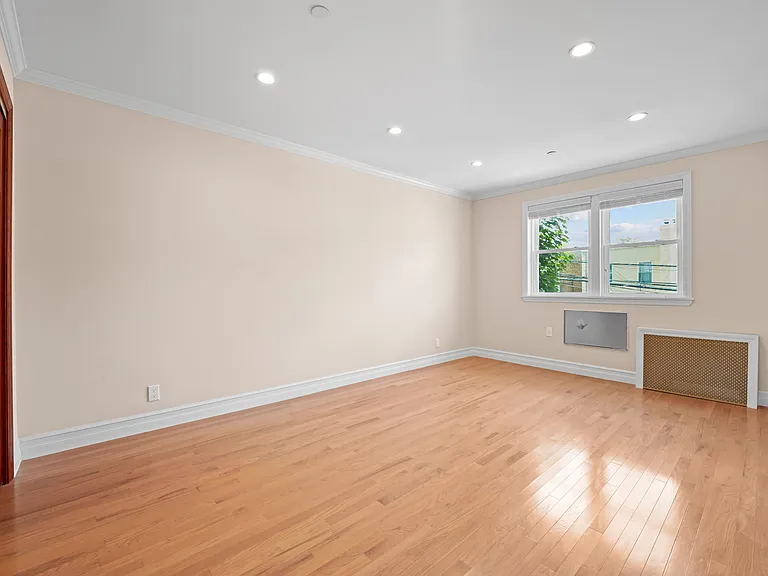 22-16 Steinway St #3 — Photo 10