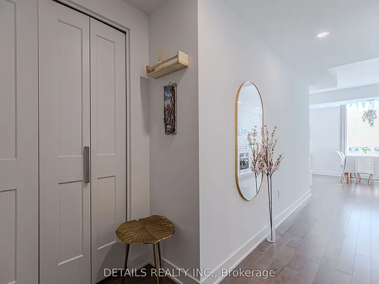 340 Queen St #1008 — Photo 5