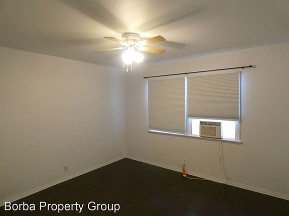 4th image of 4556 N Lakewood Blvd #11226370