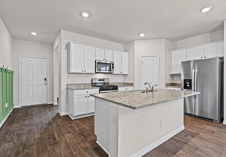 20221 Heinrich Ln — Photo 6
