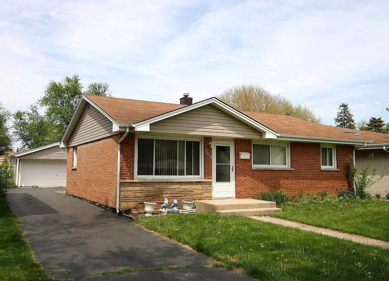 7016 W 114th Pl photo 1