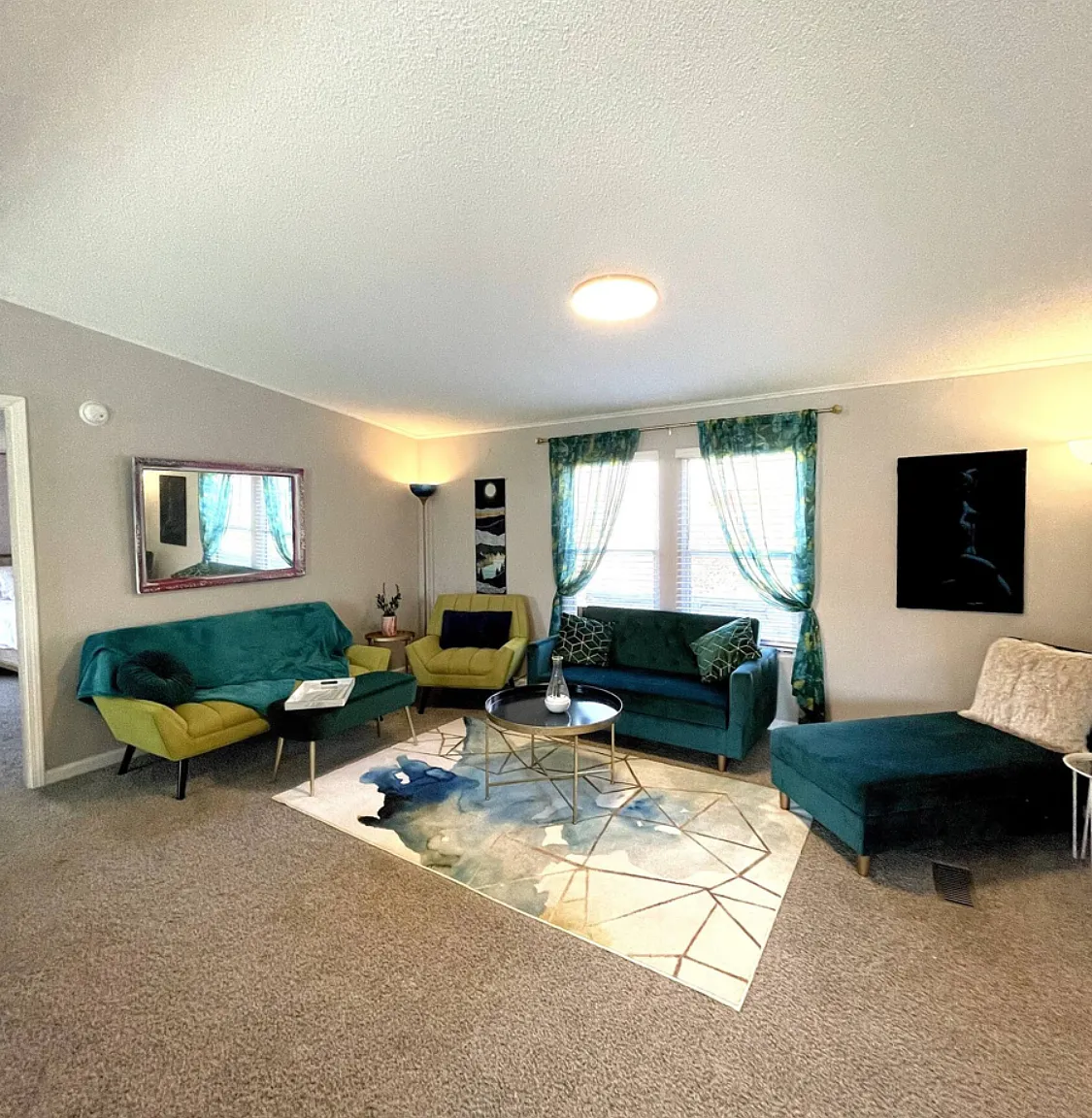 3 bed, 1402 sqft, $800 — Photo 3
