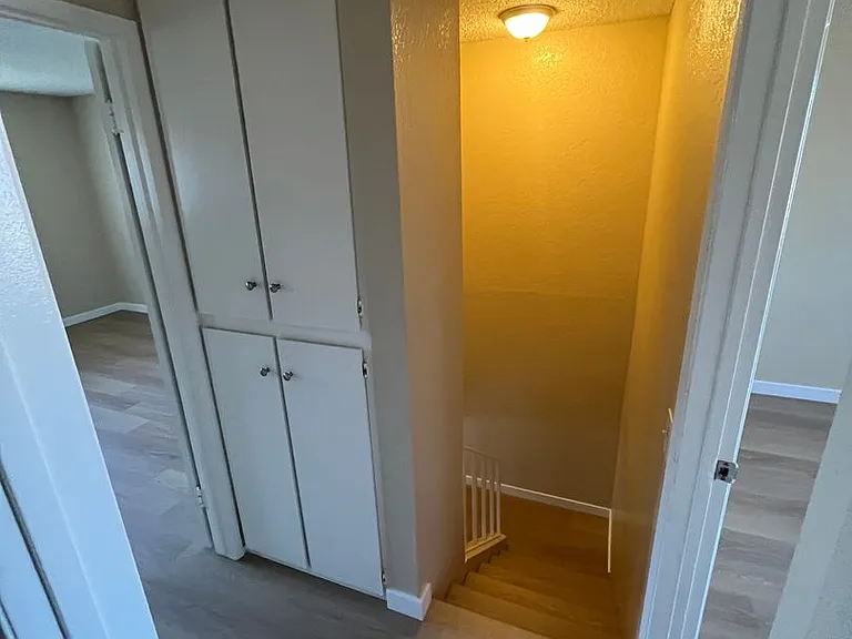 Westgate Villa Apartments — Photo 27